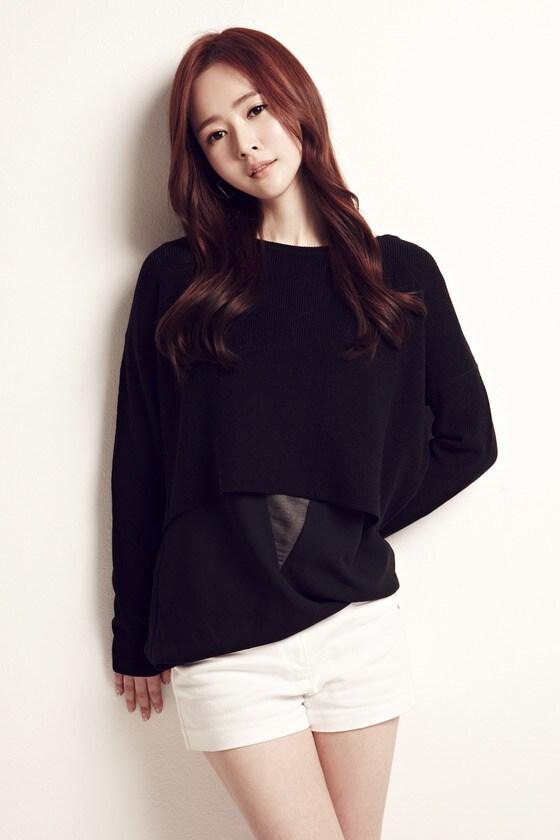 본문 이미지 - 가수 겸 작사가 메이비&#40;초록뱀주나엔터테인먼트 제공&#41;.© News1  