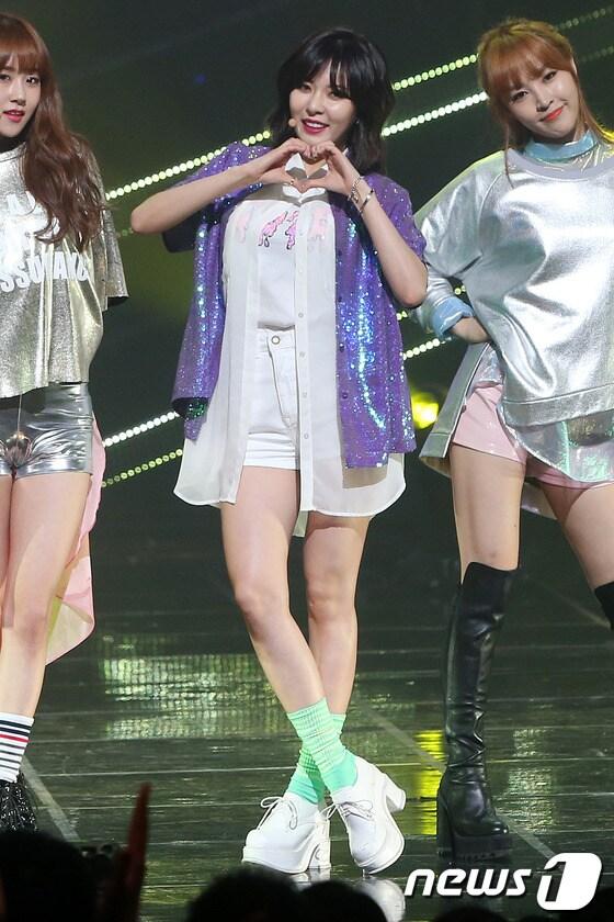 본문 이미지 - 현아 합성사진에 대해 소속사가 법정대응에 나섰다. © News1