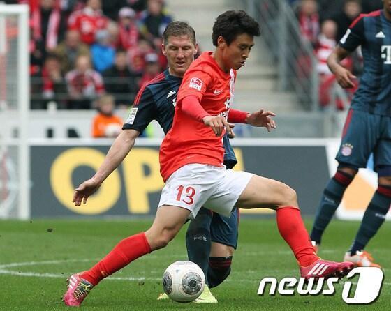 본문 이미지 - 독일 분데스리가 마인츠 소속의 구자철&#40;25&#41;. © AFP=News1