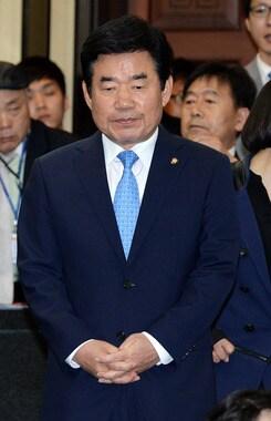 본문 이미지 - 김진표 새정치민주연합 경기지사 예비후보. 2014.4.15/뉴스1 © News1   박세연 기자