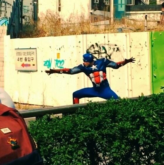 본문 이미지 - 배우 줄리엔 강 인스타그램. © News1  