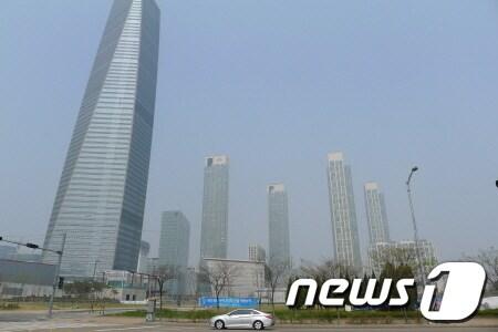 본문 이미지 - 송도국제신도시 '동북아 트레이드타워'/사진=전병윤 기자© News1 