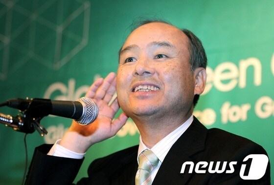 본문 이미지 - 2012년 방한했을 때의 손정의 소프트뱅크 회장 ⓒ News1