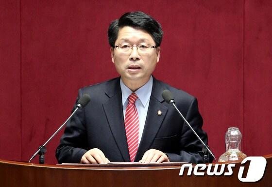 본문 이미지 - 오병윤 통합진보당 원내대표. © News1 이광호 기자