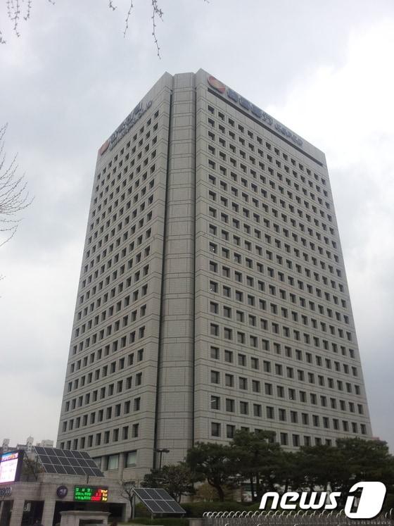 본문 이미지 - 삼성동 한국전력 본사/사진=임해중 기자© News1 임해중 
