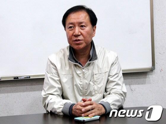 본문 이미지 - 전정환 전 정선군 부군수. © News1   하중천 