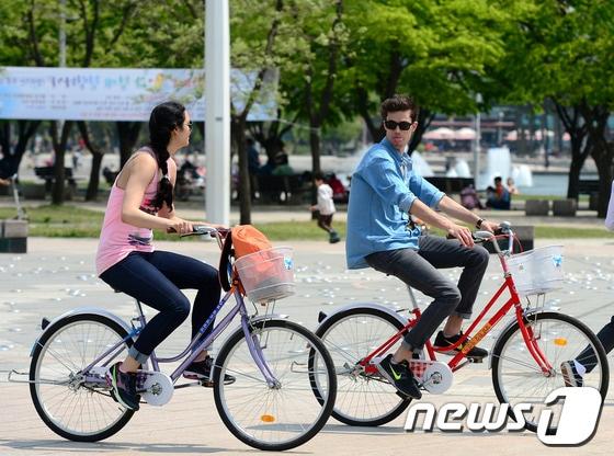 본문 이미지 - 자전거 인터넷 용어에 대한 누리꾼들의 관심이 뜨겁다. ⓒ News1