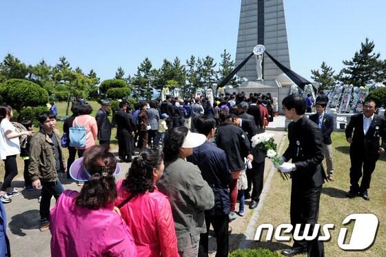 본문 이미지 - 예전 해난어업인 위령제 모습.(뉴스1 DB)
