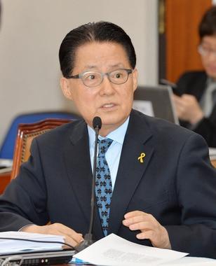 본문 이미지 - 박지원 새정치민주연합 의원 2014.5.2/뉴스1 © News1   박철중 기자