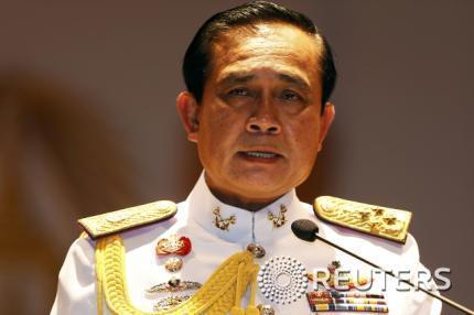 본문 이미지 - 프라윳 찬-오차 태국 육군참모총장이 26일&#40;현지시간&#41; 육군본부에서 기자회견을 가졌다. ©로이터=뉴스1 