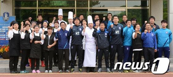 본문 이미지 - 2014 브라질월드컵 축구대표팀 지원스태프들. 2014.5.7/뉴스1 © News1 이동원 기자