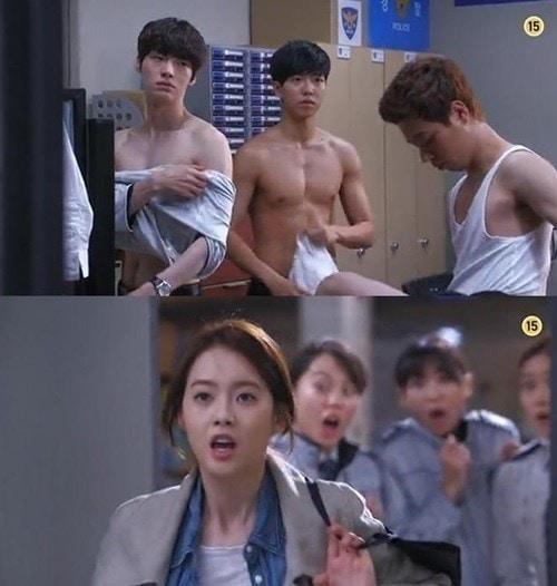 본문 이미지 - '너희들은 포위됐다' 이승기의 복근이 공개됐다. © SBS '너희들은 포위됐다' 예고 영상 캡처 