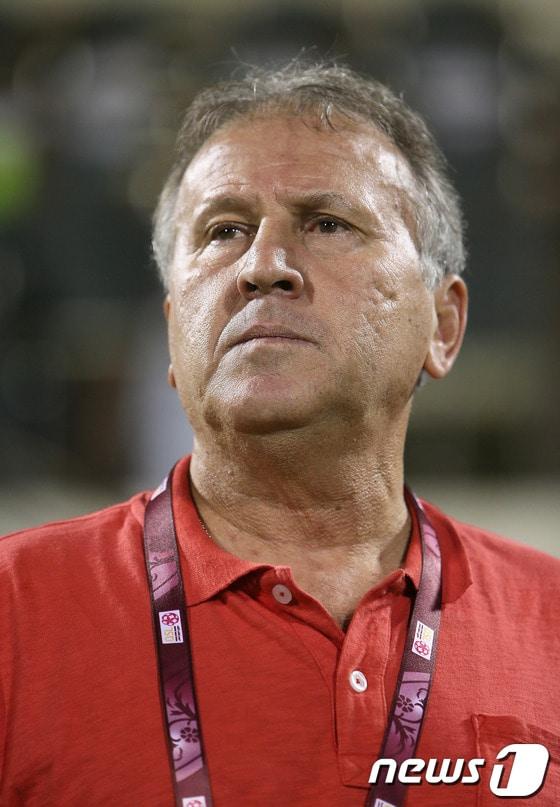 본문 이미지 - 코임브라 지코 감독이 인도리그 FC고아의 사령탑으로 부임했다. ⓒ AFP=News1