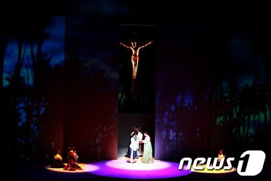 본문 이미지 - 오페라 '루갈다'의 한 장면.(예술의전당 제공) © News1 