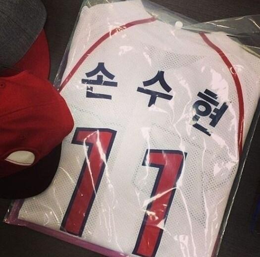 본문 이미지 - 아오이유우 닮은꼴 배우 손수현이 시구를 한 소감을 밝혔다. © 사진출처=손수현 인스타그램 