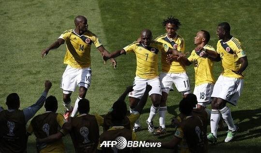 본문 이미지 - 콜롬비아 축구 대표팀이 2014 브라질 월드컵 16강에 진출했다. © AFPBBNews=News1 