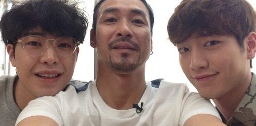 본문 이미지 - 신성우 트위터 캡쳐. 왼쪽부터 박민우, 신성우, 서강준 © News1  