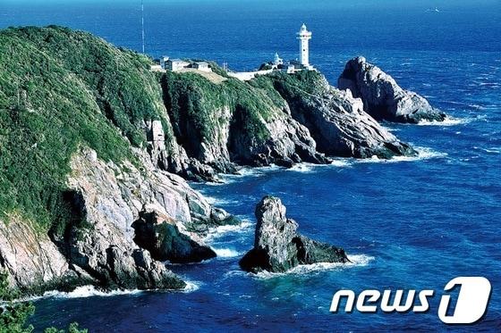 본문 이미지 - 거문도 등대 전경(여수시 제공)2014.6.18/뉴스1
