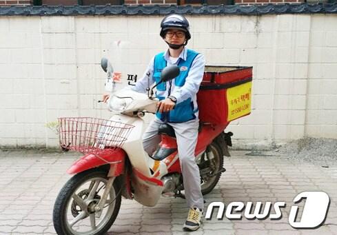 본문 이미지 - 영월 녹전우체국 박정인 집배원 © News1  
