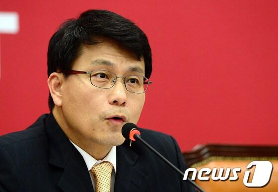 본문 이미지 - 윤상현 새누리당 사무총장. 2014.6.25/뉴스1 © News1   박세연 기자