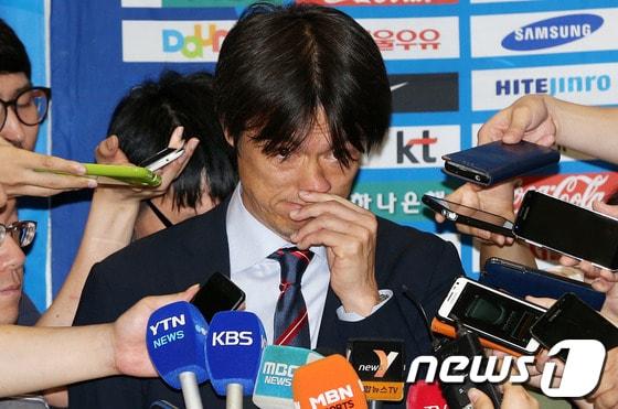 본문 이미지 - 홍명보 한국 축구대표팀 감독이 10일 자진 사퇴한다. 2014.6.30/뉴스1 © News1 오대일 기자