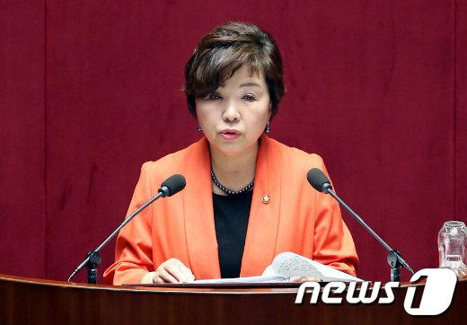 본문 이미지 - 새누리당 비례대표 윤명희 의원/사진=뉴스1 DB© News1  