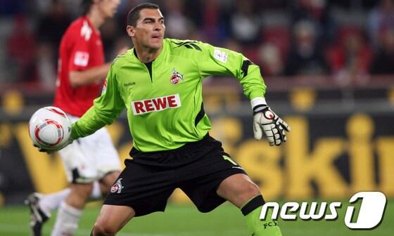 본문 이미지 - 2014 브라질 월드컵 최고령 선수 파리드 몬드라곤. © AFP=News1   