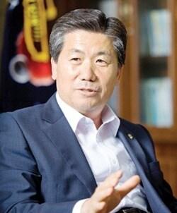 본문 이미지 - 유영훈 충북 진천군수. © News1  