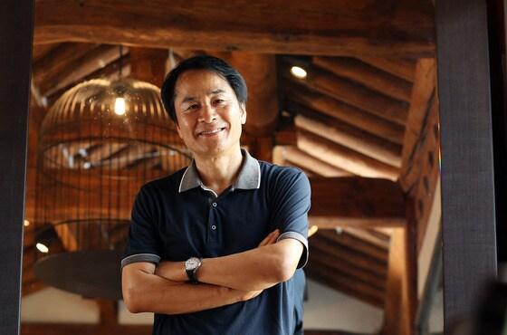 본문 이미지 - 이승우 작가가 18일 오후 서울 삼청동의 한 카페에서 뉴스1과 인터뷰를 하고 있다. /뉴스1