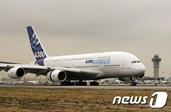 본문 이미지 - 에어버스 A380 ⓒAFP=News1