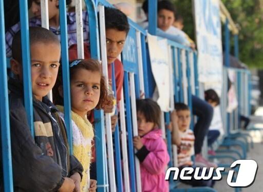 본문 이미지 - 레바논에 머물고 있는 시리아 난민 아동들©AFP= News1 