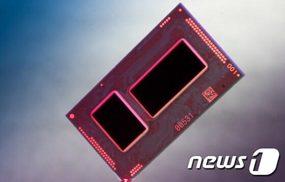 본문 이미지 - 인텔은 14nm를 적용한 첫 제품인 인텔 코어 M 프로세서의 마이크로아키텍처를 12일 공개했다.(인텔 제공) 2014.08.12/뉴스1 ⓒ News1 