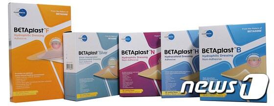 본문 이미지 - 습윤 드레싱 '메디폼'이 '베타플라스트'로 제품명을 바꾸고 말레이시아에 진출했다. ⓒ News1