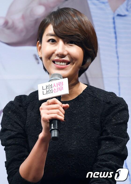 본문 이미지 - 배우 윤정희 ⓒ News1