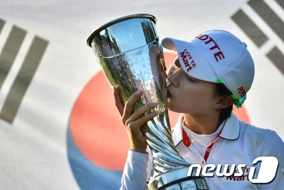 본문 이미지 - 12년 전 에비앙 챔피언십에서 우승했던 김효주. ⓒAFP=뉴스1