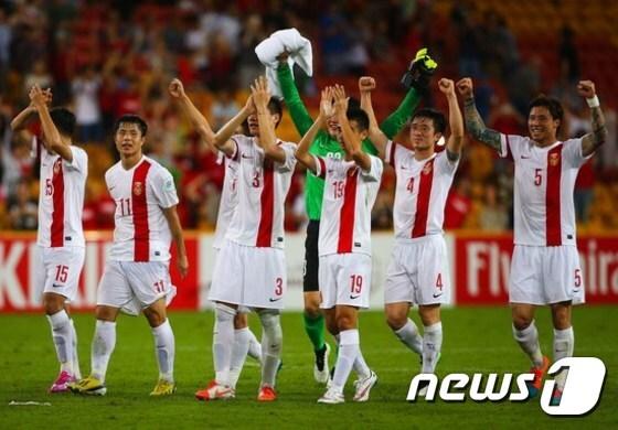 본문 이미지 - 아시안컵에 출전한 중국 축구 국가대표팀. ⓒAFP=뉴스1