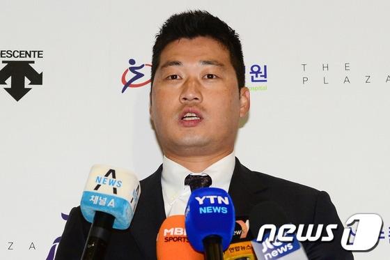 본문 이미지 - 일본 프로야구 한신 타이거스 소속 당시 오승환 모습. 2015.1.27/뉴스1 ⓒ News1 민경석 기자