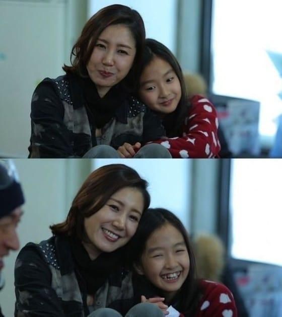 본문 이미지 - 배우 유호정과 딸 이예빈 양