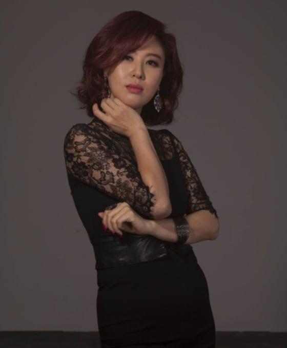 본문 이미지 - 아나운서 출신 배우 김성경.