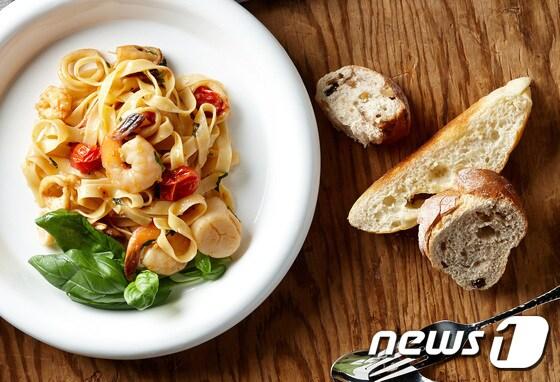 본문 이미지 - 파라다이스호텔 부산은 오는 15일까지 ‘올 댓테이스트 All that taste’ 패키지를 선보인다.(파라다이스호텔 부산 제공)ⓒ News1