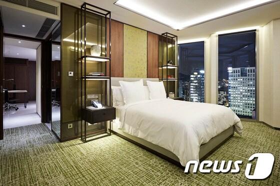 본문 이미지 - 포시즌스 호텔 서울 스위트룸ⓒ News1
