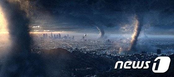 본문 이미지 - 영화 투모로우(2004) 스틸 장면.ⓒ News1