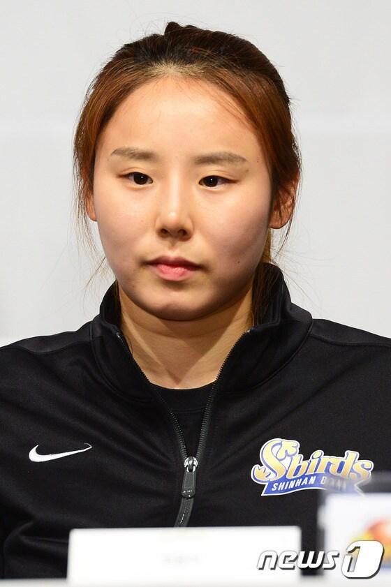 본문 이미지 - 은퇴를 선언한 전 국가대표 가드 최윤아. /뉴스1 DB ⓒ News1 임세영 기자