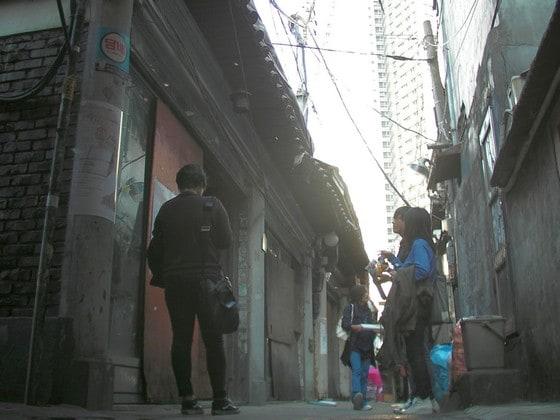 본문 이미지 - '알로호모라, 아파레시움! 미아리 더 텍사스'전 갤러리 외관 ⓒ News1