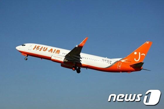 본문 이미지 - 제주항공은 오는 11월12일부터 대학수학능력시험 수험생을 대상으로 국내선 항공권 할인을 실시한다. 사진 제공/ 제주항공ⓒ News1