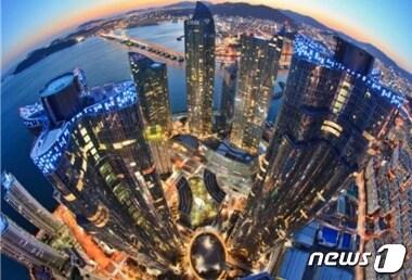본문 이미지 - 부산 해운대 마린시티 야경. ⓒ News1