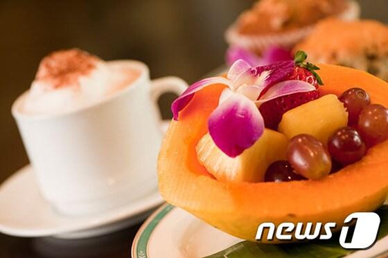 본문 이미지 - 하와이 프린스 호텔 와이키키에서는 3박마다 1회 아침 식사를 제공하는 프로모션을 진행 중이다. 사진 제공/ 하와이 프린스 호텔 와이키키 ⓒ News1