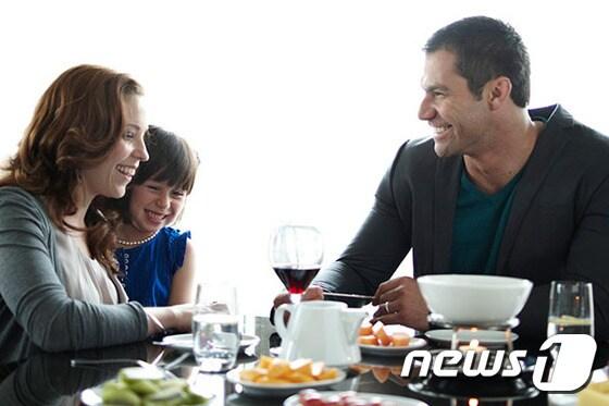 본문 이미지 - 웨스틴조선호텔은 식음 이용권을 포함한 윈터 패키지 '멜팅 하트'를 선보였다. 사진 제공/ 웨스틴조선호텔 ⓒ News1