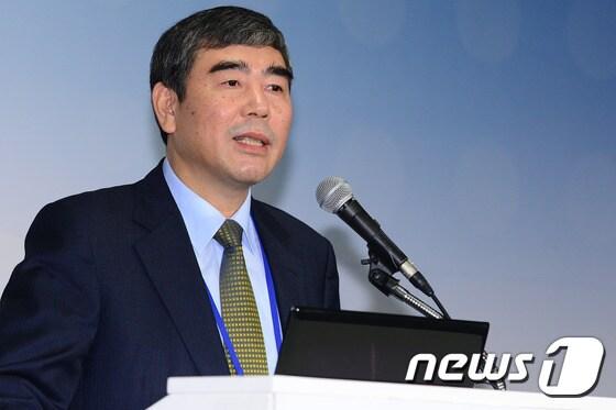 본문 이미지 - 2019년 한미약품그룹 임원인사에서 부회장으로 승진한 이관순 상근고문./뉴스1 ⓒ News1 임세영 기자