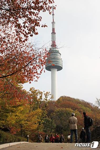 본문 이미지 - 그랜드 앰배서더 서울은 겨울을 맞이해 남산 트레킹, 휴식 그리고 아름다움 등 세 가지의 겨울  패키지를 선보인다.  사진/ 뉴스1트래블 ⓒ News1 travel 조용식 기자